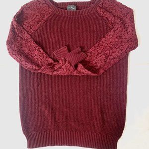 Market&Spruce: Betty Lace sleeve pull over